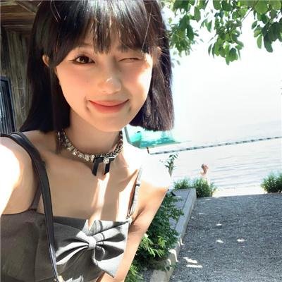 航向热带岛屿的冰山